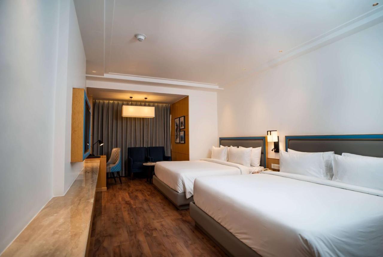 Ramada By Wyndham Katra Station Road Hotel Exterior photo